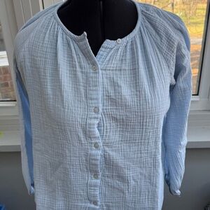 GAP Light Blue 100% Cotton Muslin Button Down Shirt Size S